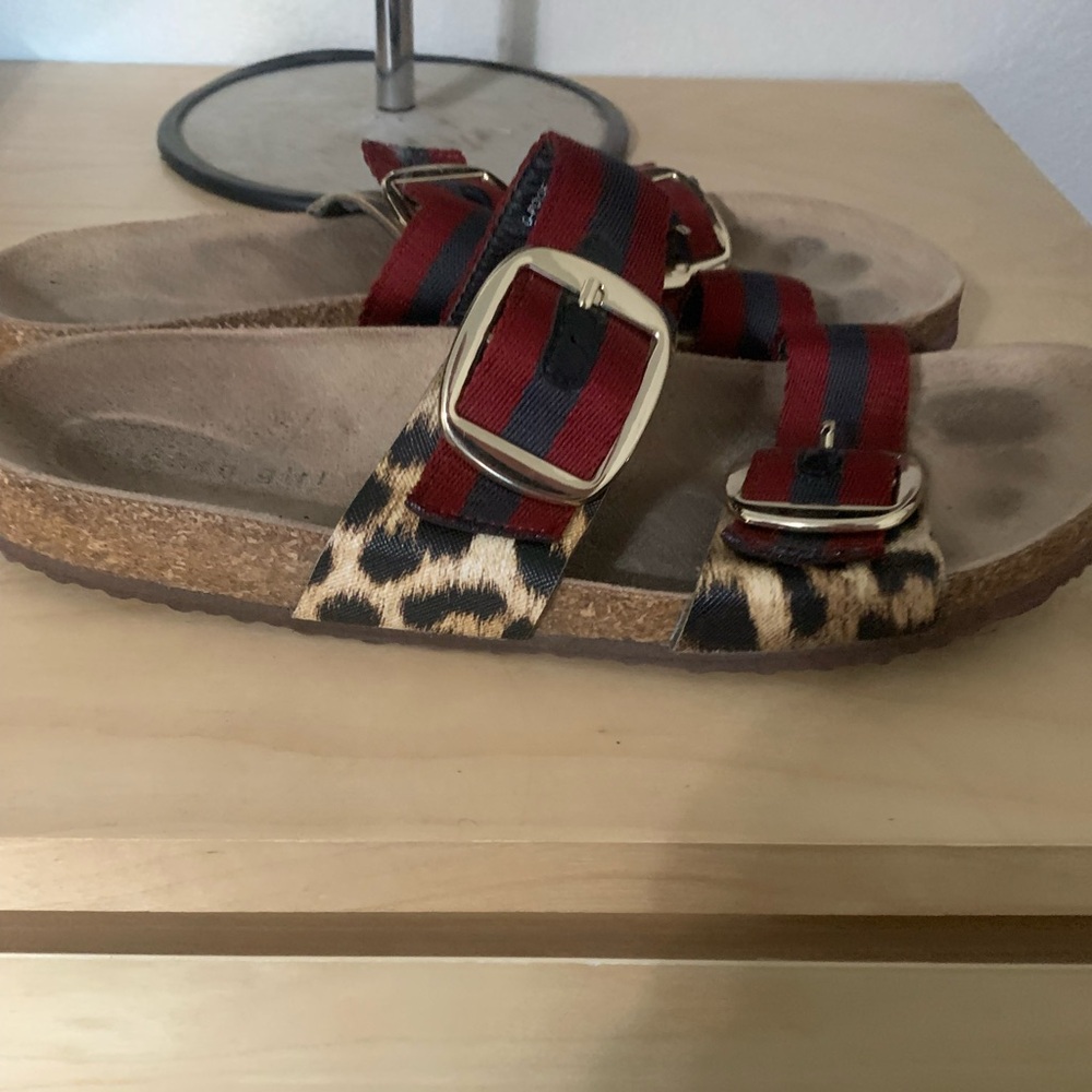 Sandles